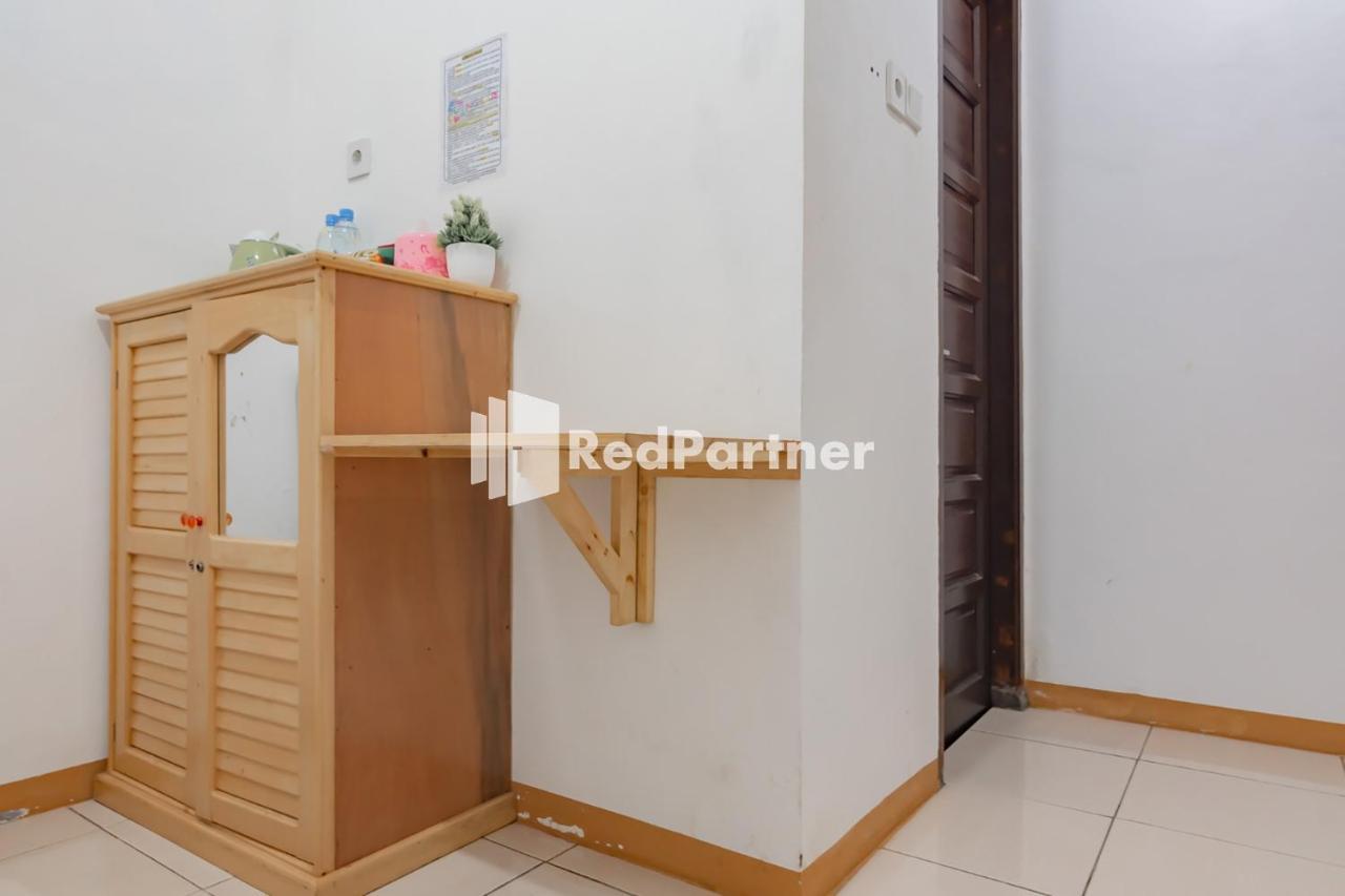 Langkar Guest House Syariah Mitra Reddoorz Samarinda Buitenkant foto
