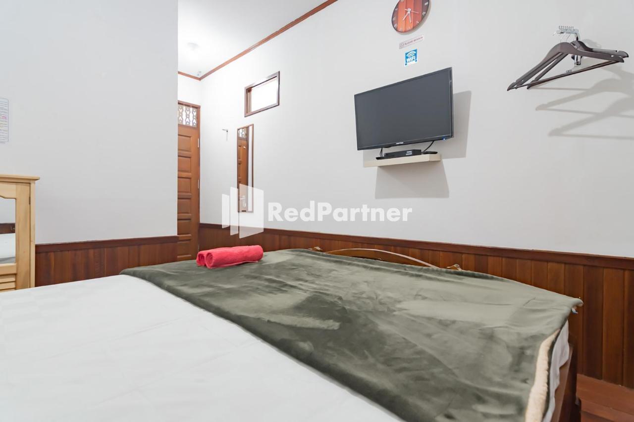 Langkar Guest House Syariah Mitra Reddoorz Samarinda Buitenkant foto